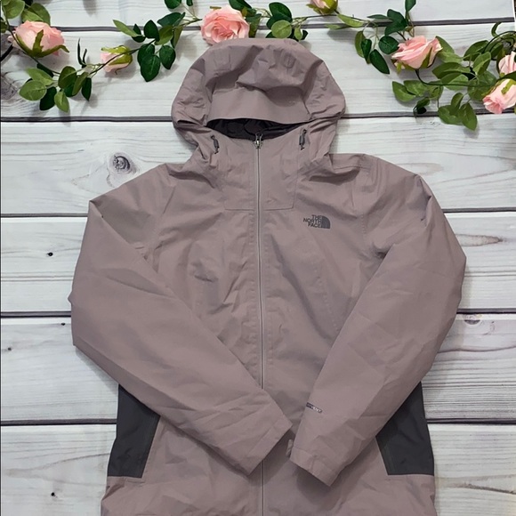 North Face Jacket - Picture 1 of 8